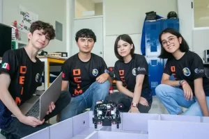 Del 7 al 9 de mayo, la Universidad Autónoma Metropolitana (UAM-I) será el escenario del Torneo Mexicano de Robótica (TMR) 2025, un evento que reunirá a más de 850 jóvenes de todo México para competir en diversas categorías de robótica.