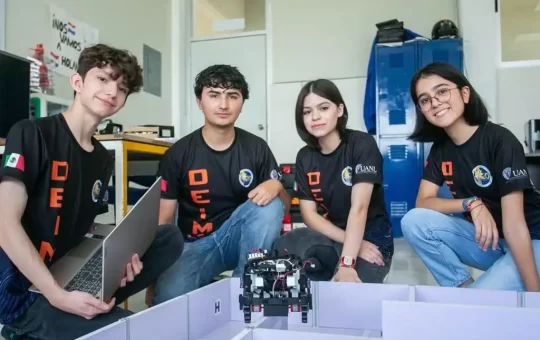 Del 7 al 9 de mayo, la Universidad Autónoma Metropolitana (UAM-I) será el escenario del Torneo Mexicano de Robótica (TMR) 2025, un evento que reunirá a más de 850 jóvenes de todo México para competir en diversas categorías de robótica.