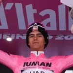Isaac del Toro continua como líder del Giro de Italia