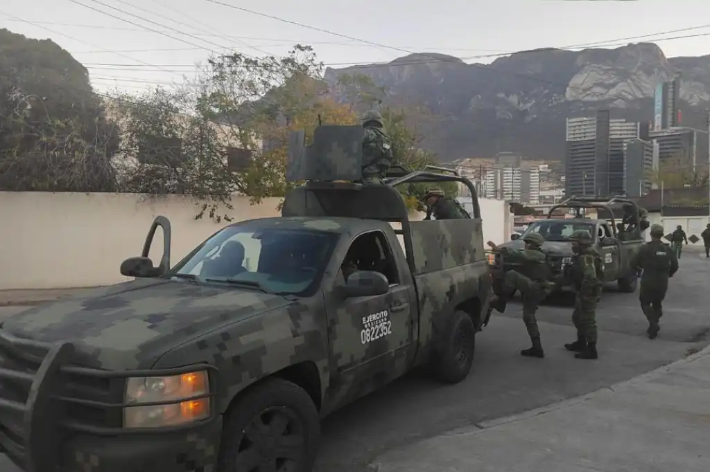 La cifra de militares fallecidos por la explosión de un artefacto explosivo en los límites entre Michoacán y Jalisco se elevó a ocho, confirmaron fuentes federales.