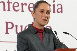 En el marco de la celebración por el Día del Maestro, la Presidenta Claudia Sheinbaum anunció un aumento salarial del 9% para los docentes del país, retroactivo al 1 de enero.