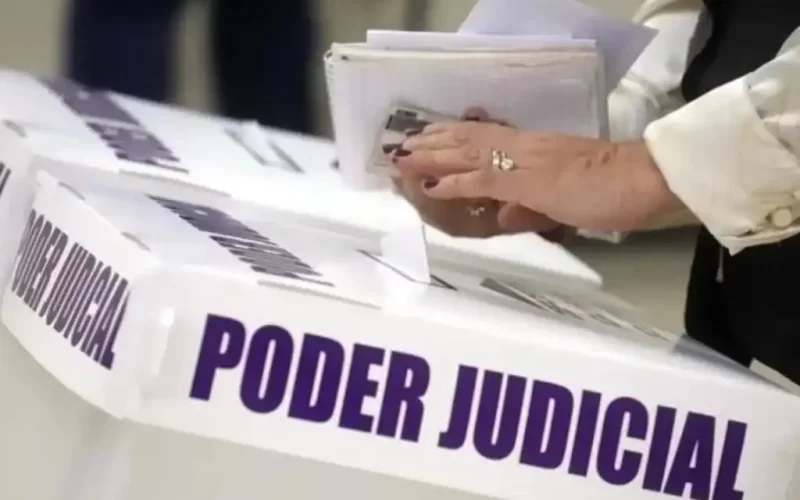 La Comisión de Quejas y Denuncias del Instituto Nacional Electoral (INE) ordenó la suspensión inmediata del reparto y difusión de “acordeones” que sugieren el sentido del voto en el proceso extraordinario para elegir personas juzgadoras del Poder Judicial de la Federación 2024-2025.
