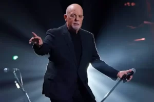 El icónico músico Billy Joel canceló su esperada gira mundial después de recibir el diagnóstico de una enfermedad neurológica poco común: hidrocefalia de presión normal (NPH).