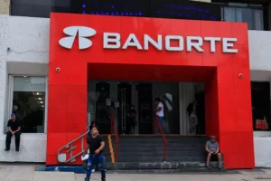 Banorte, uno de los bancos más importantes de México, está decidido a convertir la Inteligencia Artificial (IA) en el núcleo de su estrategia digital.