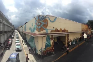 La tarde del miércoles 14 de mayo, los visitantes del tradicional Mercado Jáuregui de Xalapa vivieron momentos de pánico, luego de que un extintor explotara en la zona de comida y provocara una densa nube de polvo químico que muchos confundieron con un incendio.