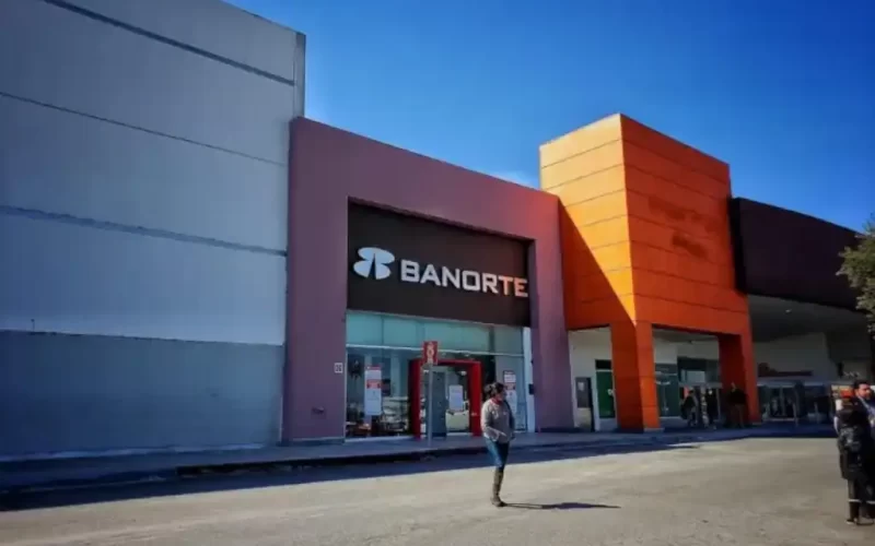 Durante el primer trimestre de 2025, las reclamaciones de los usuarios a los bancos en México alcanzaron los 8,823.41 millones de pesos, de acuerdo con cifras recientes de la Comisión Nacional Bancaria y de Valores (CNBV).