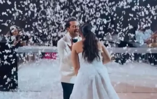 Pablo André Gordillo Oliveros, Secretario del Bienestar de Guerrero, ha sido blanco de críticas tras celebrar una lujosa boda el pasado fin de semana en la exclusiva Hacienda San Carlos Borromeo, en Yautepec, Morelos.