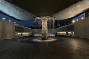 Tras permanecer cerrado durante dos días por falta de personal de seguridad, el Museo Nacional de Antropología (MNA) reabrió sus puertas este jueves gracias al regreso de 66 elementos de la Policía Auxiliar de la Ciudad de México.