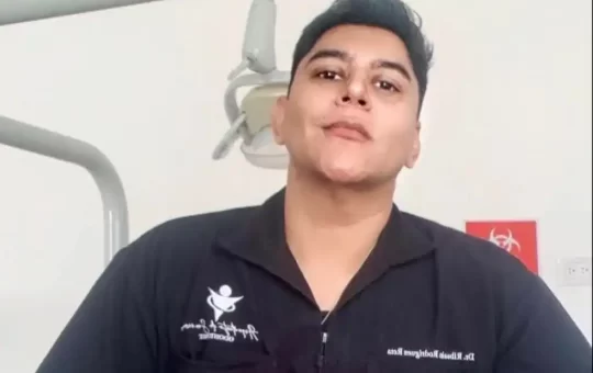 Hombres armados asesinaron a balazos al odontólogo Ribsaim Rodríguez Reta la noche del sábado durante un violento robo en su domicilio, ubicado en el fraccionamiento Costa de Oro, en Boca del Río.