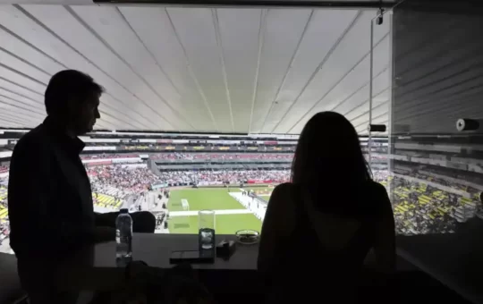El conflicto entre los propietarios de palcos en el Estadio Banorte y la empresa “Futbol del Distrito Federal”, que administra el recinto, continúa en medio de la expectativa por los cinco partidos que albergará el estadio durante la Copa del Mundo 2026.