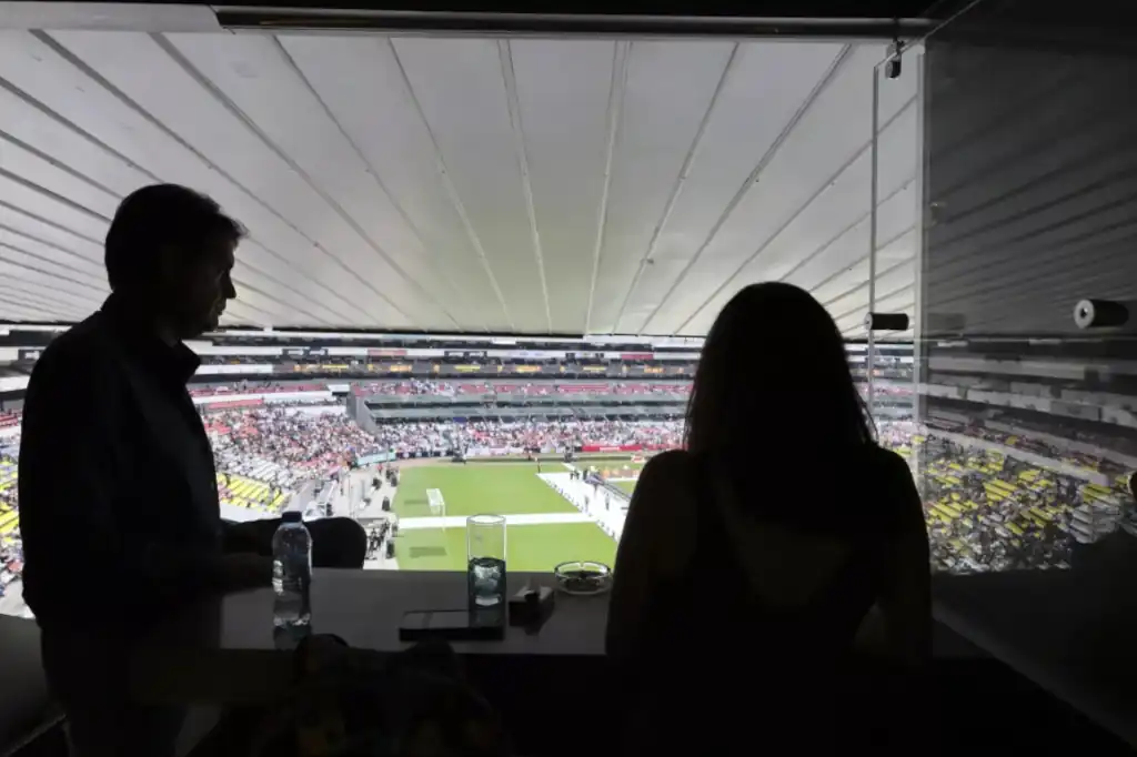 El conflicto entre los propietarios de palcos en el Estadio Banorte y la empresa “Futbol del Distrito Federal”, que administra el recinto, continúa en medio de la expectativa por los cinco partidos que albergará el estadio durante la Copa del Mundo 2026.