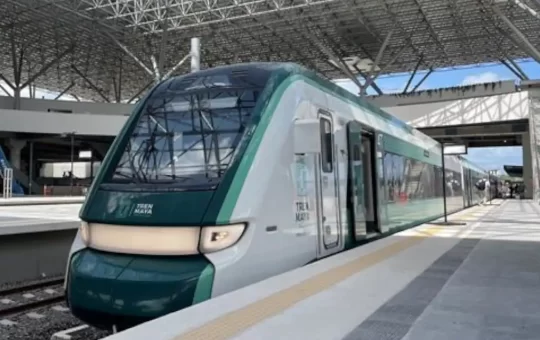 El Tren Maya aún no logra generar los ingresos necesarios para cubrir el seguro de sus vagones, cuya póliza anual contra accidentes, sabotaje o terrorismo supera en 234% las ventas del ferrocarril.