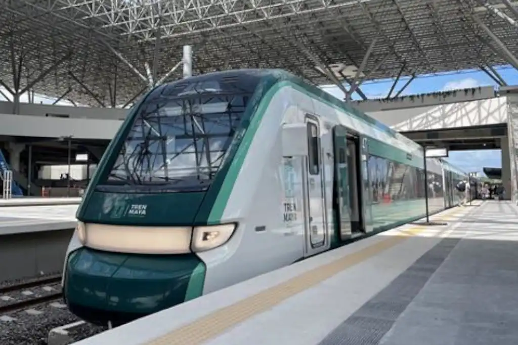 El Tren Maya aún no logra generar los ingresos necesarios para cubrir el seguro de sus vagones, cuya póliza anual contra accidentes, sabotaje o terrorismo supera en 234% las ventas del ferrocarril.