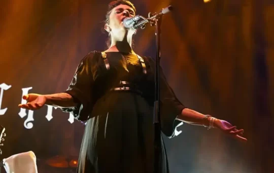 Malas noticias para los seguidores del dúo de metal gótico Lacrimosa: Anne Nurmi, vocalista del grupo, no podrá participar en la próxima etapa europea de su gira Lament Tour debido a problemas de salud.