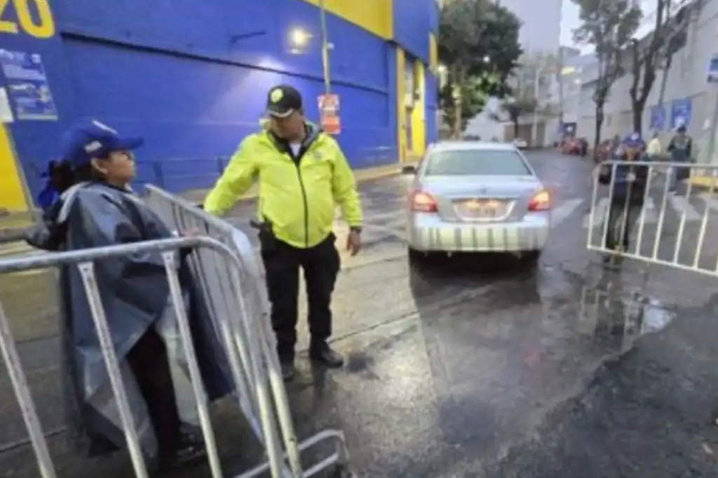 La polémica marcó los días previos al partido entre América y Pachuca, programado para el pasado sábado, luego de que la alcaldía Benito Juárez anunciara que el encuentro se jugaría a puerta cerrada en el Estadio Ciudad de los Deportes.
