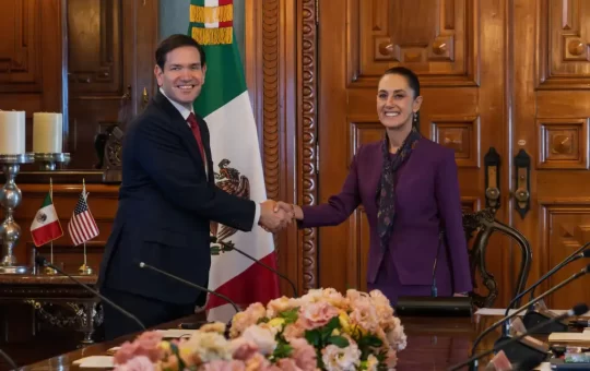 La presidenta de México, Claudia Sheinbaum, recibió este miércoles al secretario de Estado de Estados Unidos, Marco Rubio, en Palacio Nacional, en un encuentro que tuvo como eje central la cooperación bilateral en materia de seguridad fronteriza y aplicación de la ley.