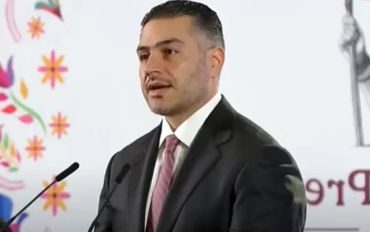 El titular de la Secretaría de Seguridad y Protección Ciudadana (SSPC), Omar García Harfuch, defendió la estrategia de seguridad nacional encabezada por la presidenta Claudia Sheinbaum, asegurando que "está funcionando" y que sus resultados son medibles.