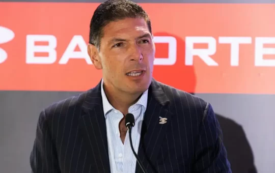 Carlos Hank González insta al sector financiero a liderar la acción climática.