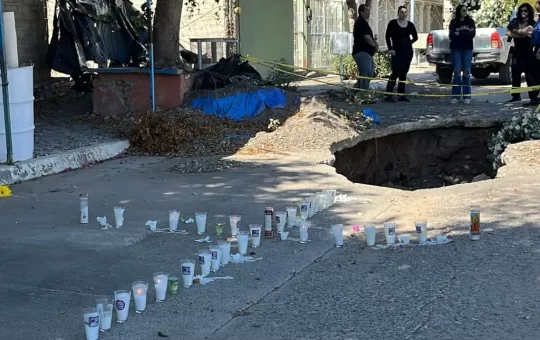 Tras la muerte de profesor del IPN, Píndaro Álvarez Ruiz, anuncian reparación de socavón.