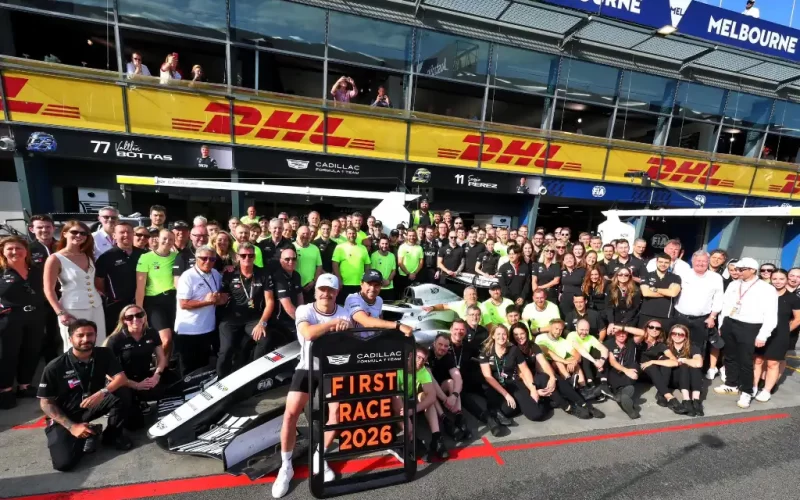 Checo Pérez cumple debut con Cadillac y mira hacia grandes retos