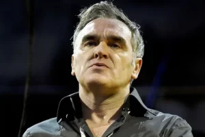 Morrissey cancela concierto en Valencia por no poder dormir
