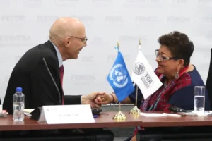 Volker Türk y Ernestina Godoy revisan avances en derechos humanos