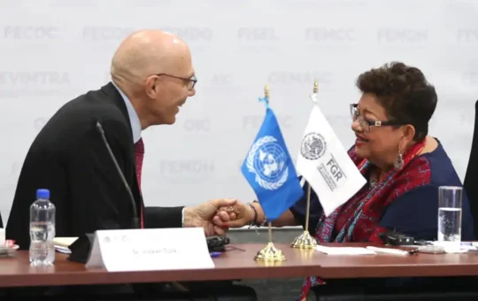 Volker Türk y Ernestina Godoy revisan avances en derechos humanos