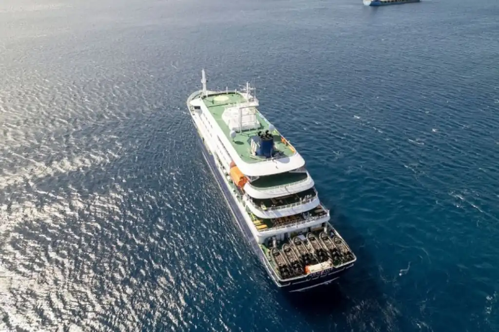 Brote de hantavirus deja víctimas y mantiene aislado a un crucero