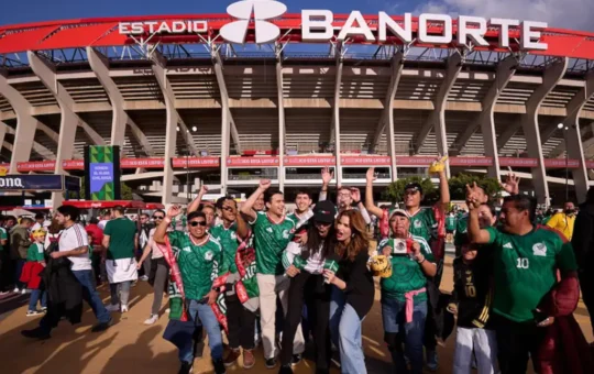 Scooters eléctricos gratuitos facilitarán llegada al Estadio Banorte durante el Mundial