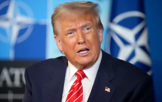 Trump siembra dudas sobre la continuidad del T-MEC y presiona por cambios al acuerdo comercial