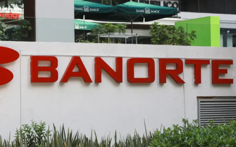 Banorte recibe reconocimiento como el Mejor Banco de México