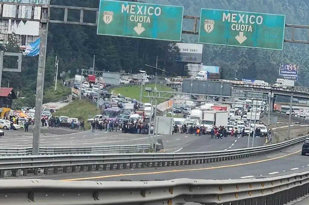 Bloqueo en La Marquesa paraliza la México-Toluca