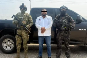Detienen al presidente municipal de Juchitán por presunta extorsión y delitos contra la seguridad
