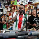 Panteón Rococó lleva su ska al Tiny Desk