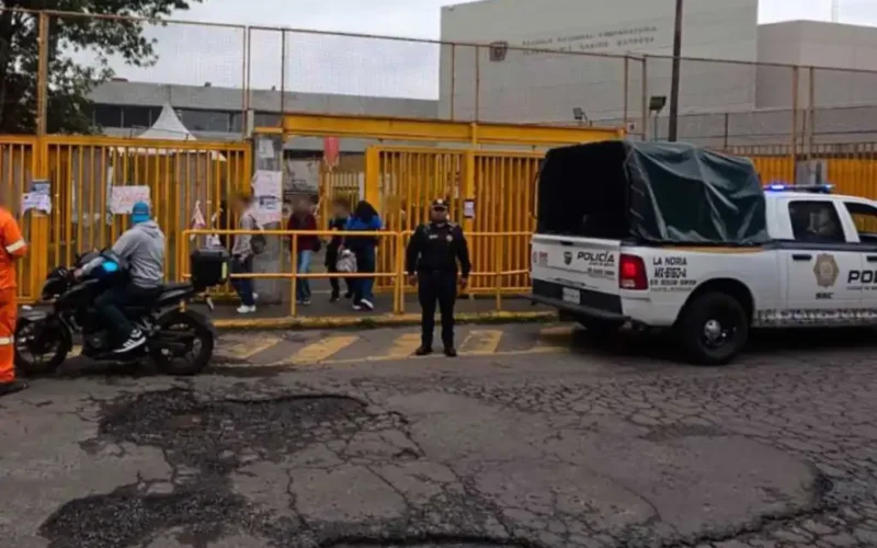 Alumnos toman la Prepa 1 de la UNAM tras denunciar agresión de autoridades
